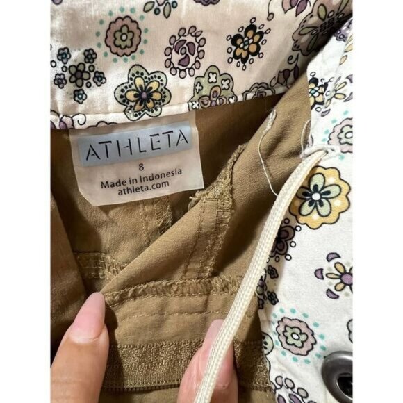 NEW Athleta Trekkie Bermuda Shorts Tan Size 8 - Picture 7 of 9